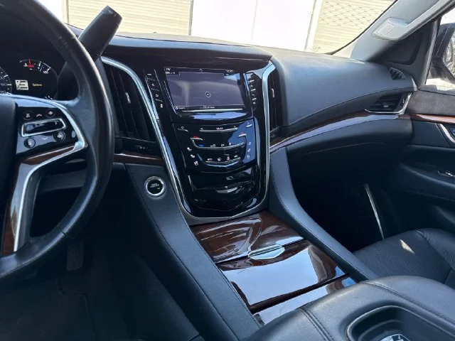 Used 2020 Black Raven Cadillac Luxury image 22