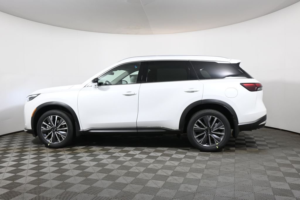 New 2027 RADIANT WHITE INFINITI Luxe AWD image 2