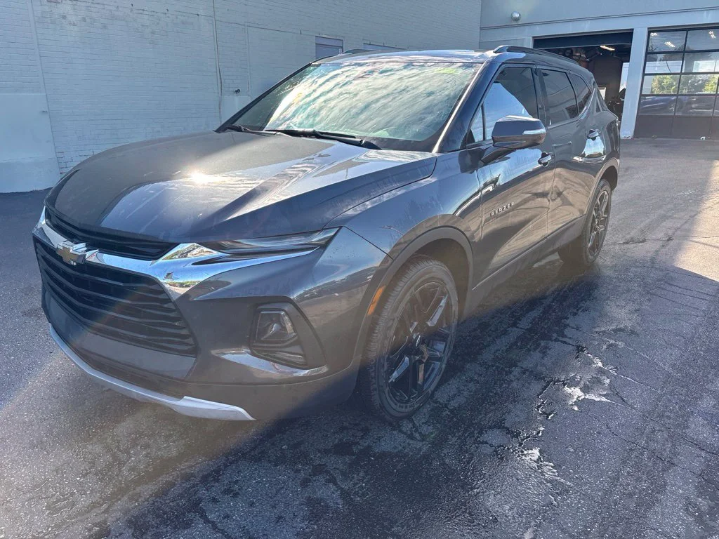 Used 2022 Iron Gray Metallic Chevrolet LT image 7