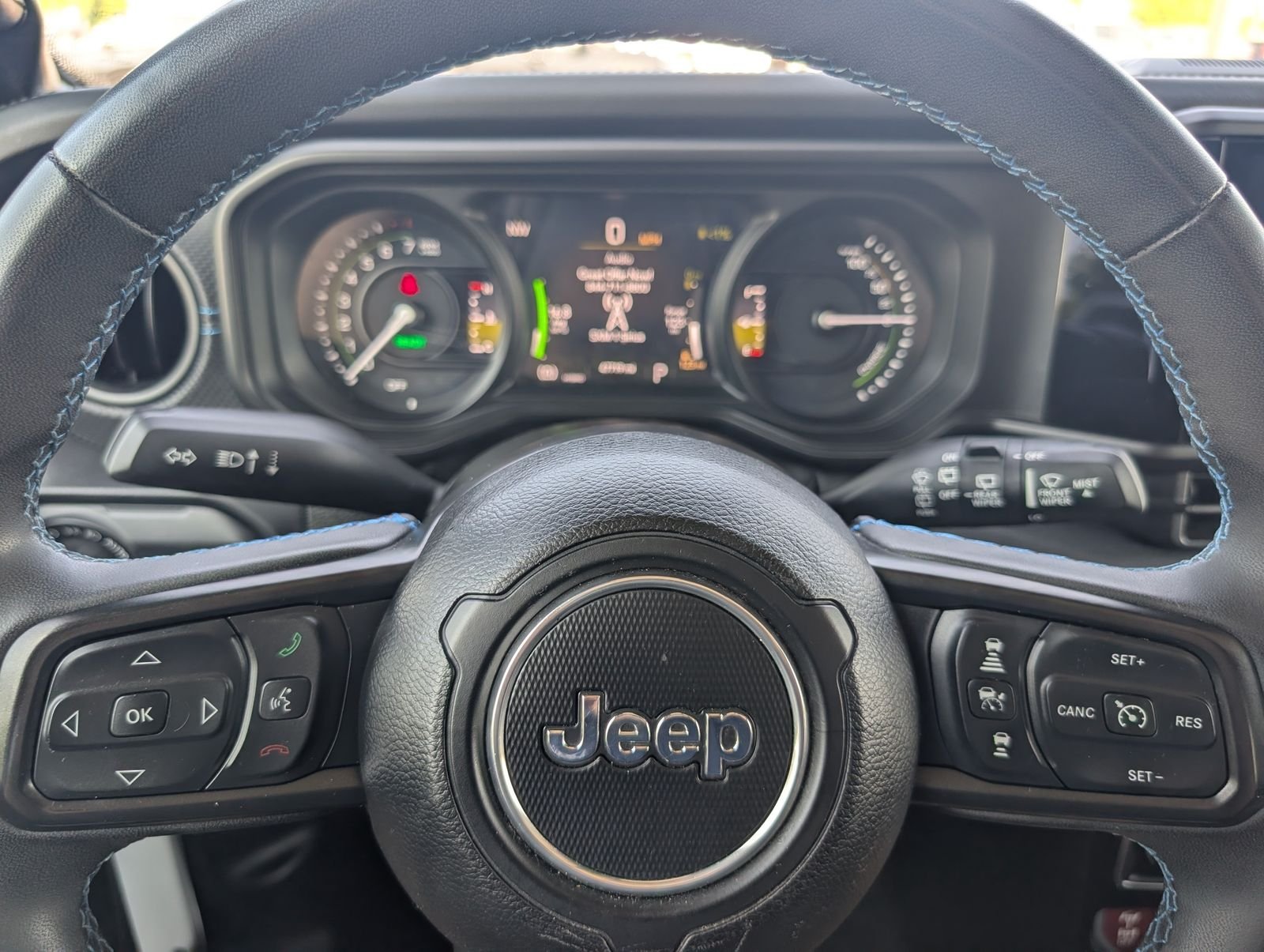 Used 2024 White Jeep Rubicon 4xe image 27
