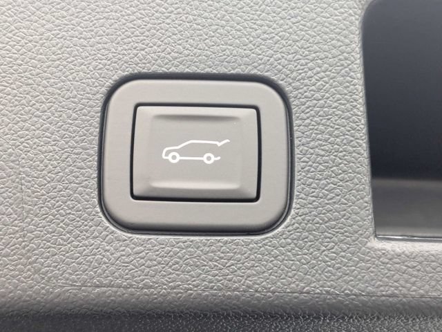New 2027 Polar White Tricoat Chevrolet ACTIV image 13