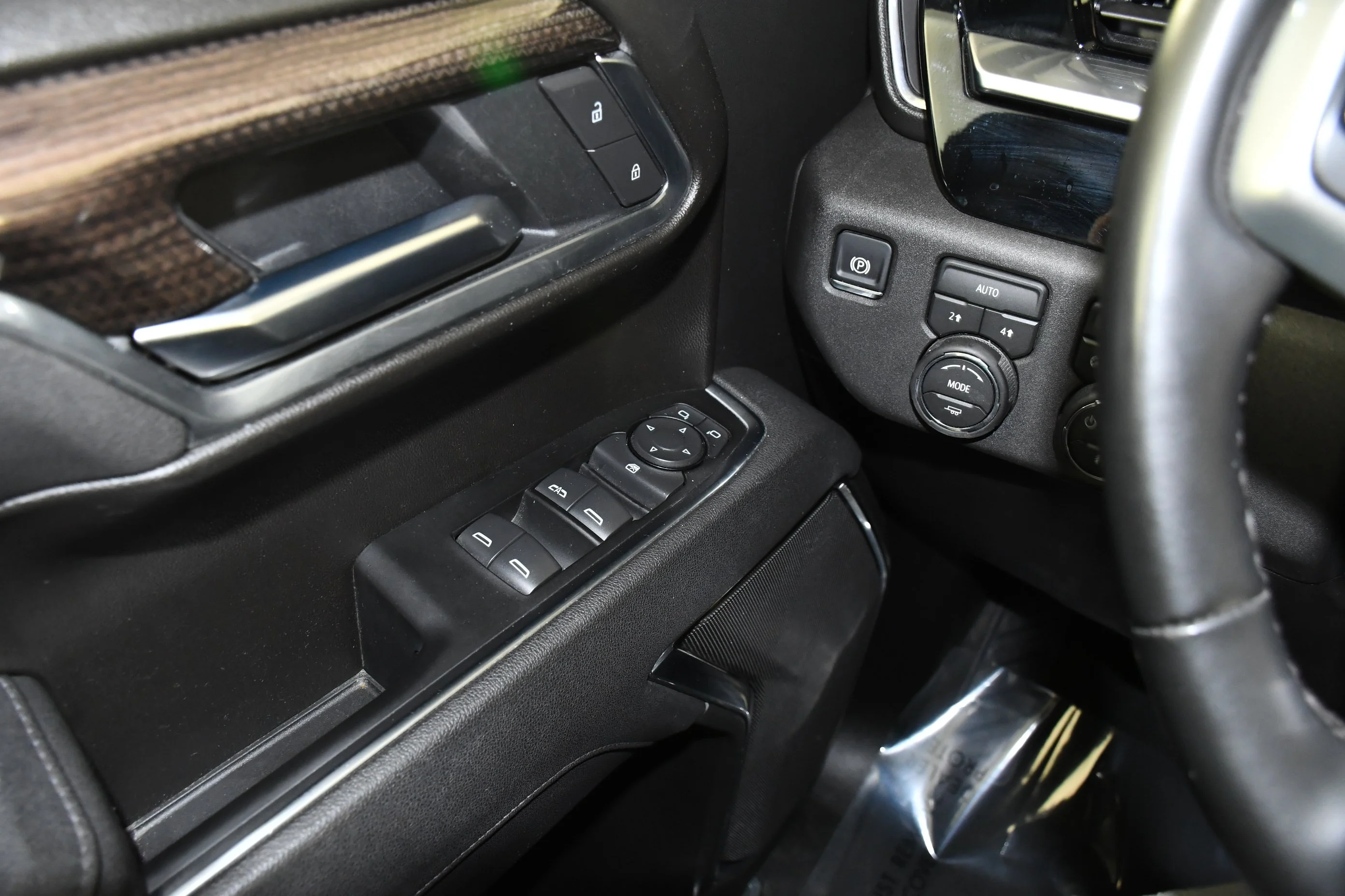 Used 2026 Black Chevrolet RST image 34