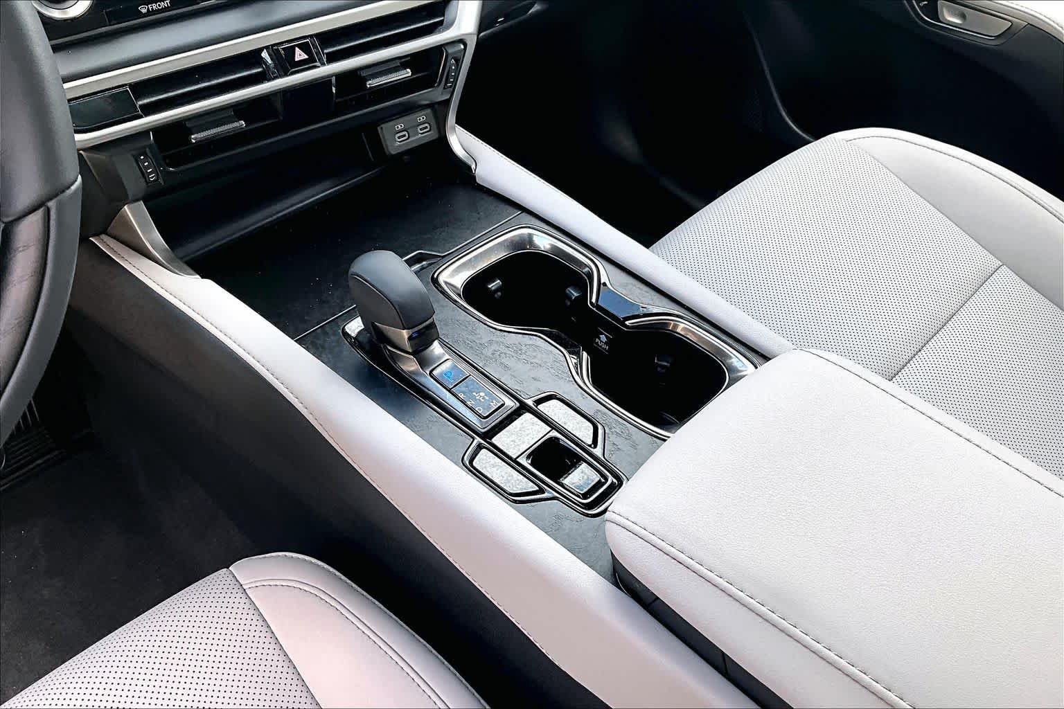 Used 2023 Iridium Lexus Premium image 15
