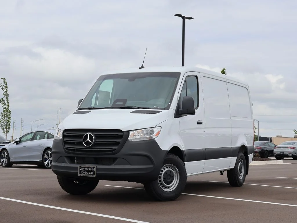 2026 Mercedes-Benz Sprinter 2500 144 WB's photo