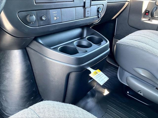 2026 Chevrolet Express Cargo Work Van - Photo 12