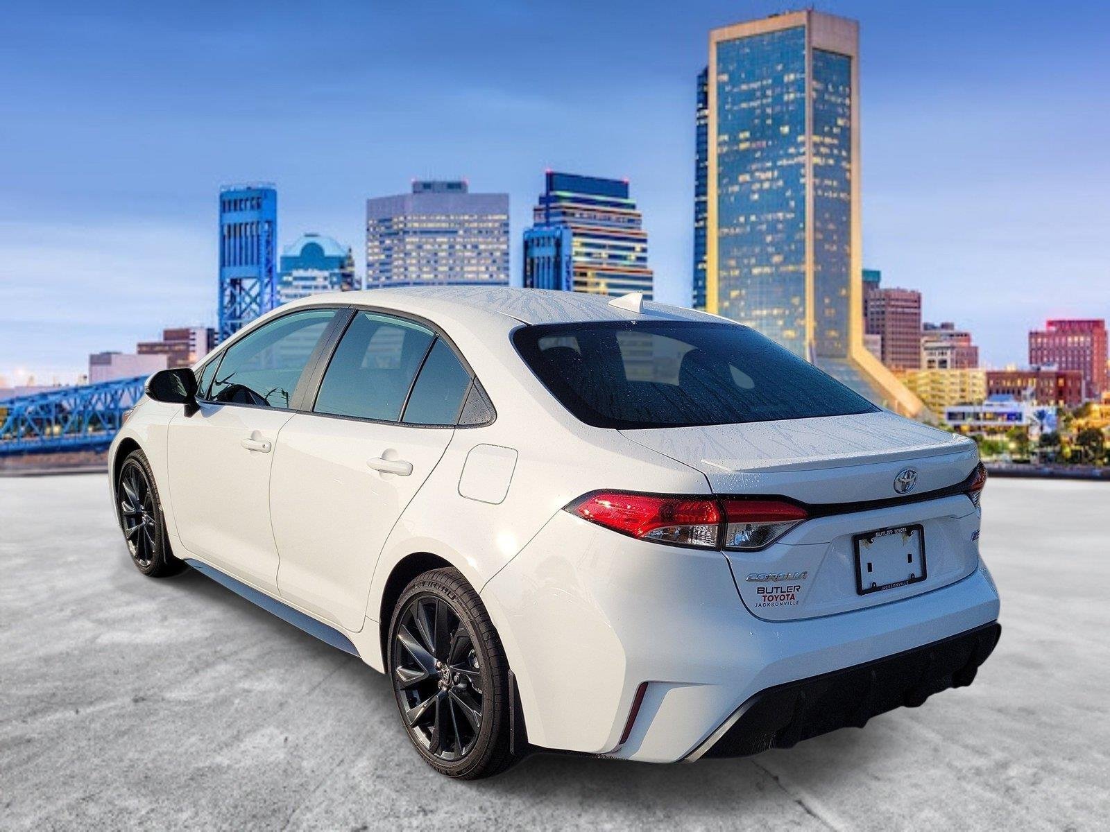 Used 2026 Ice Cap Toyota SE image 2