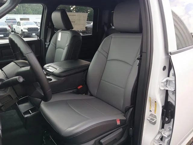 New 2026 Bright White Clearcoat RAM Tradesman image 33