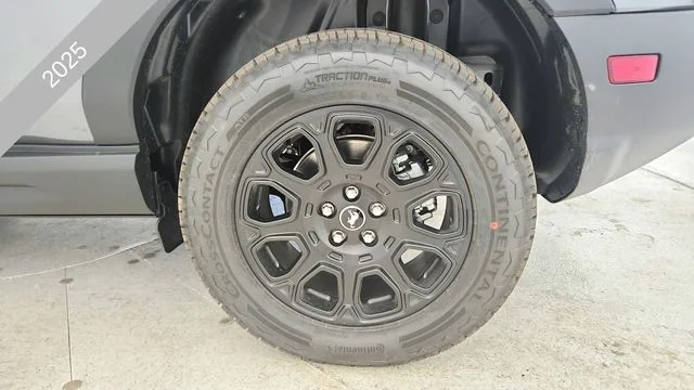 New 2025 Carbonized Gray Metallic Ford Badlands® image 9