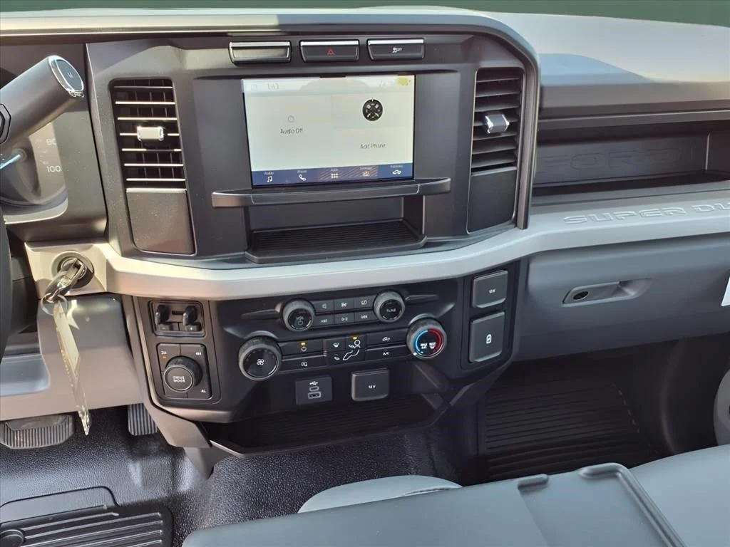 2024 Ford F-450 Super Duty Chassis Cab XL - Photo 6