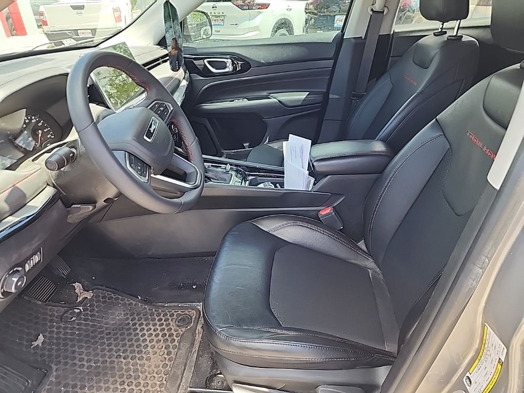 Used 2022 Silver Jeep Trailhawk image 12