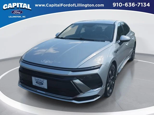 Used 2025 Silver Hyundai SEL image 1