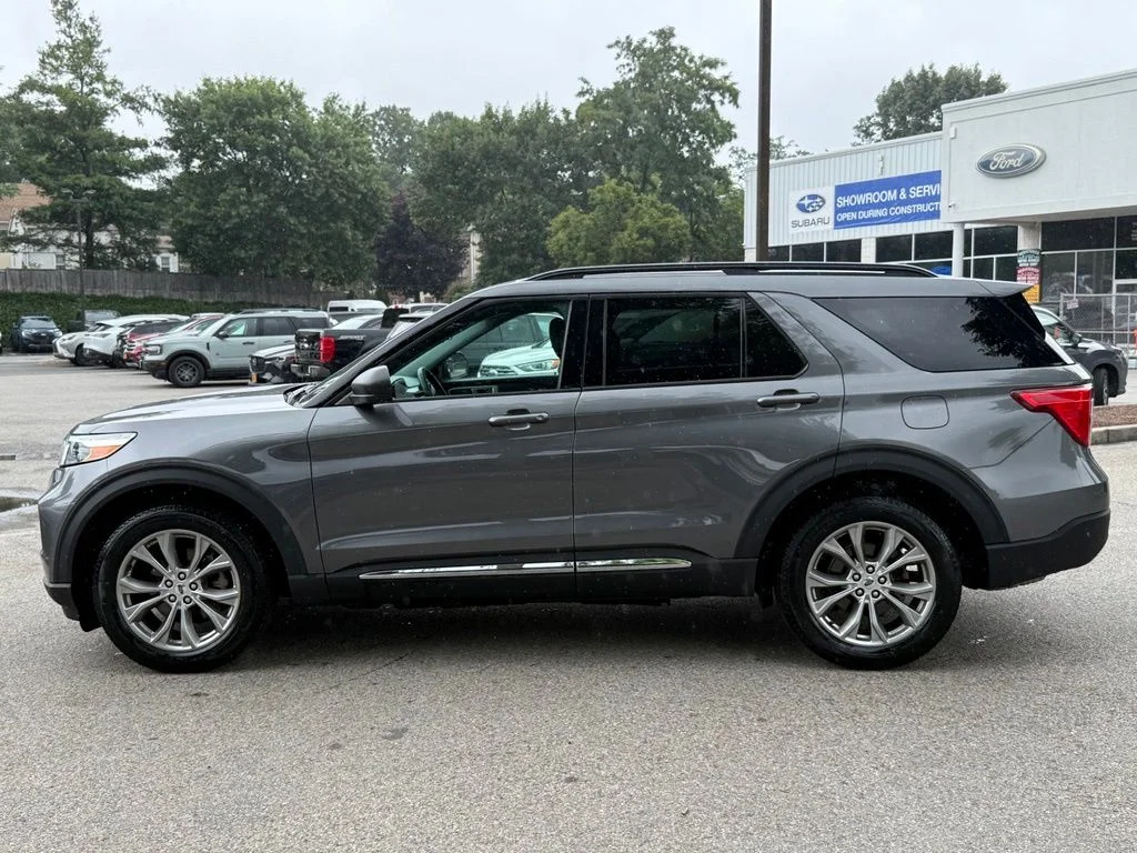 Used 2023 Gray Ford XLT image 5