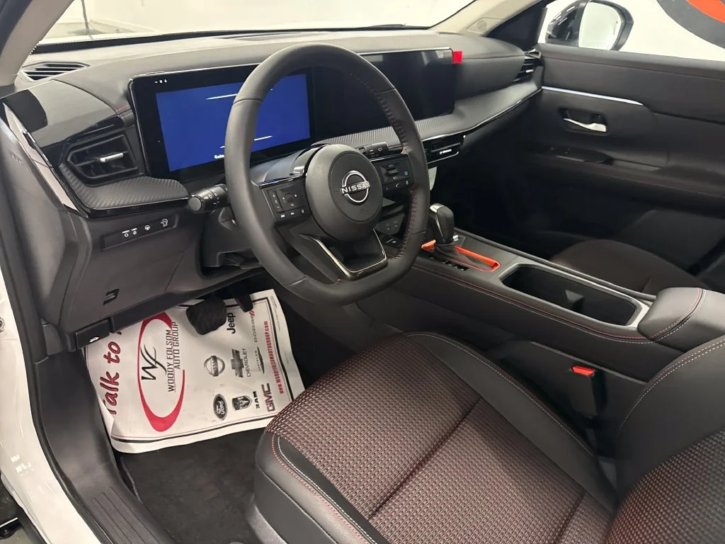 New 2026 White Nissan SR image 9
