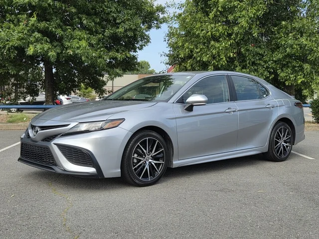 2024 TOYOTA CAMRY SE
