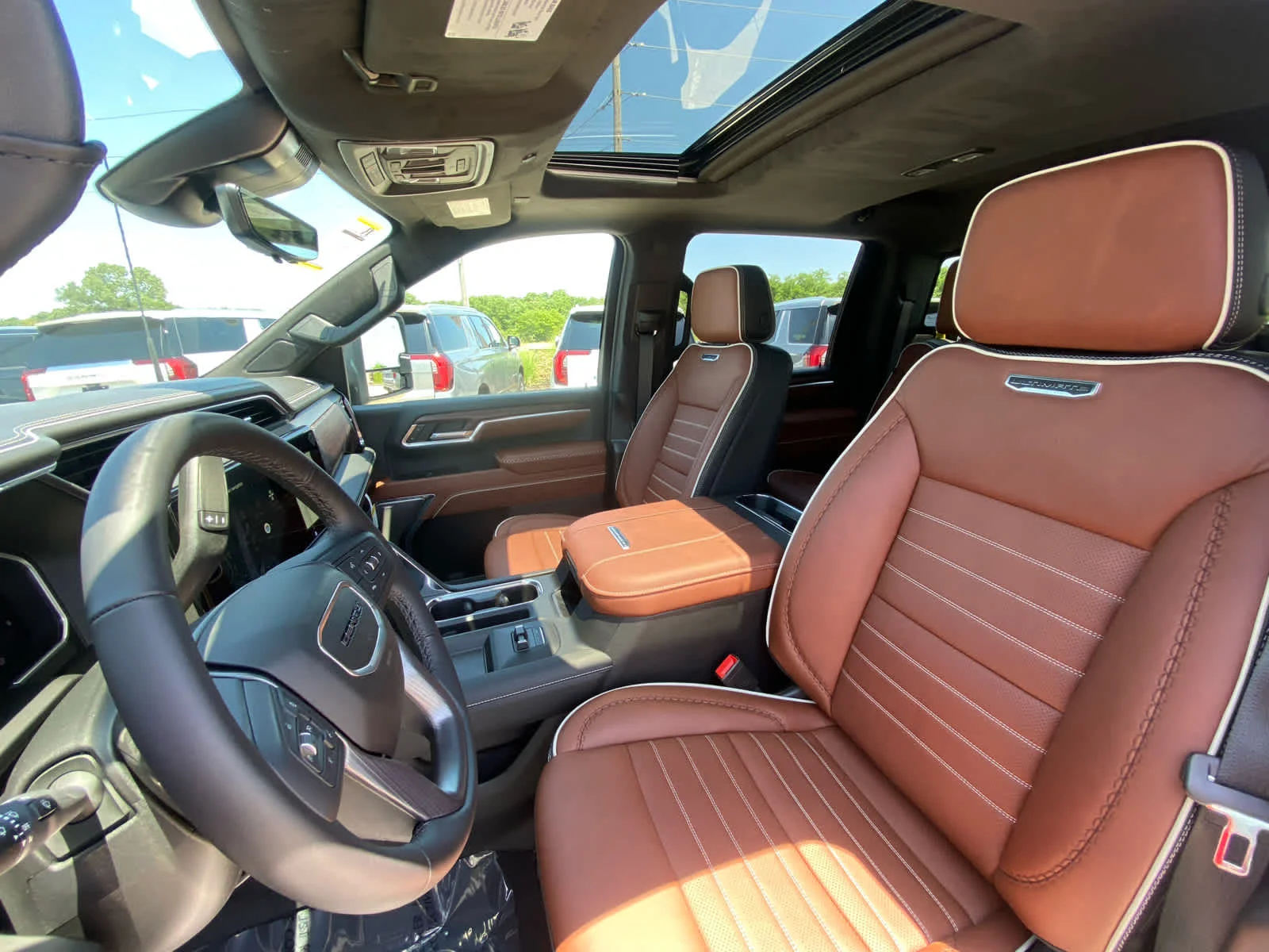 New 2026 Glacier White Tricoat GMC Denali Ultimate image 22