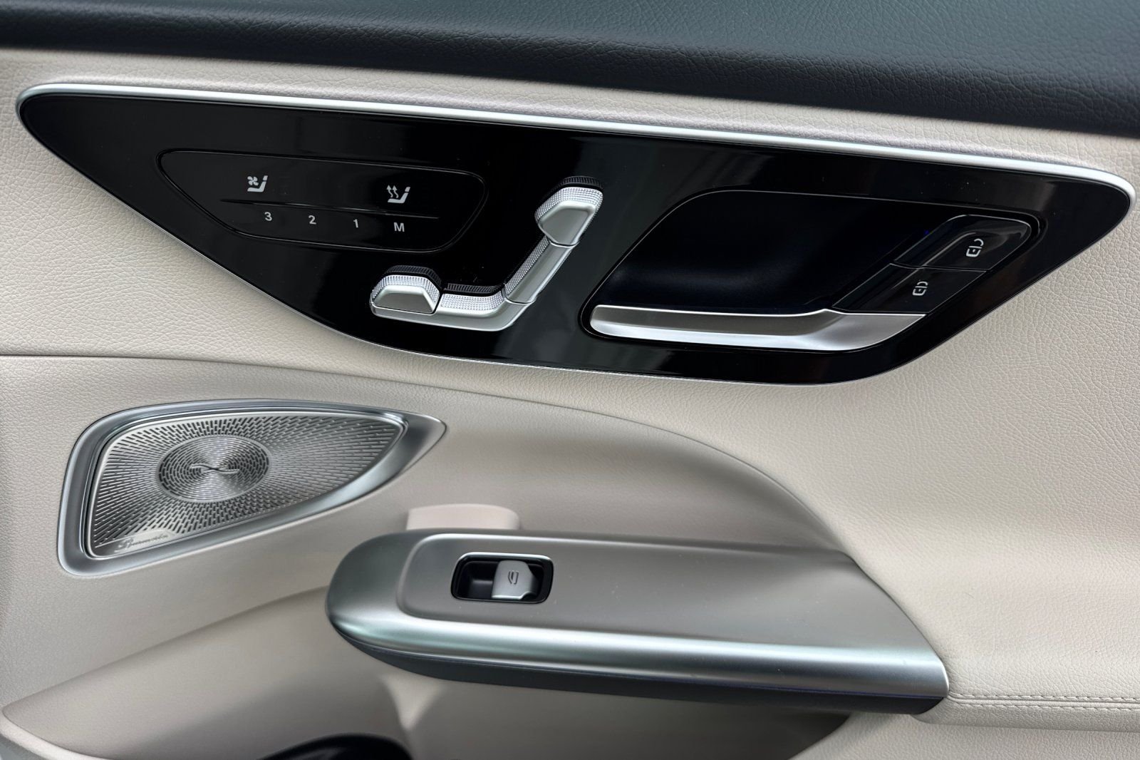 New 2026 Polar White Mercedes-Benz C 300 image 36