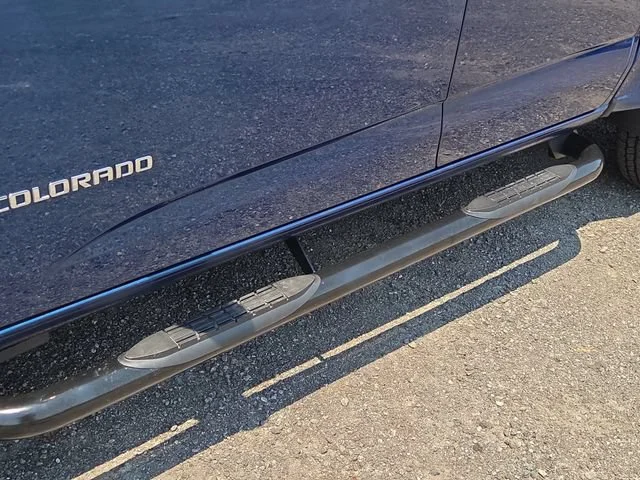 Used 2019 PACIFIC BLUE METALLIC Chevrolet 4WD Z71 image 5
