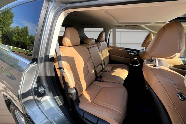 Used 2026 Silver INFINITI LUXE image 26