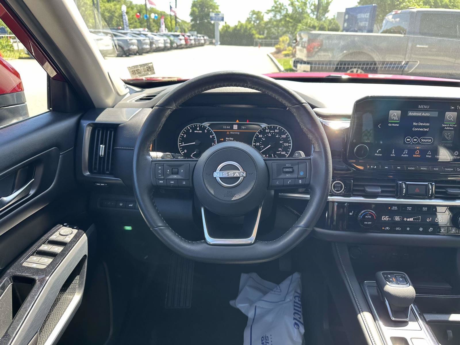 Used 2023 Scarlet Ember Nissan SL image 12