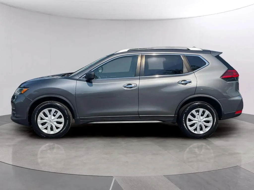 Used 2017 Nissan Rogue S with VIN JN8AT2MV7HW260230 for sale in Racine, WI