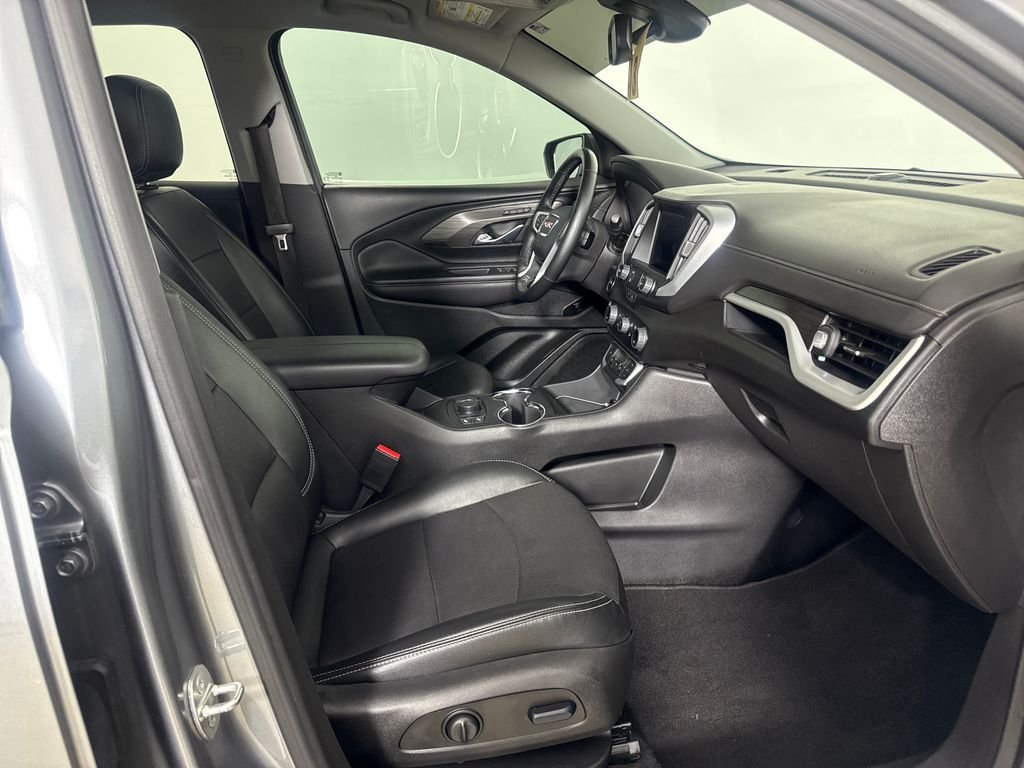 Used 2023 Silver GMC SLT image 7