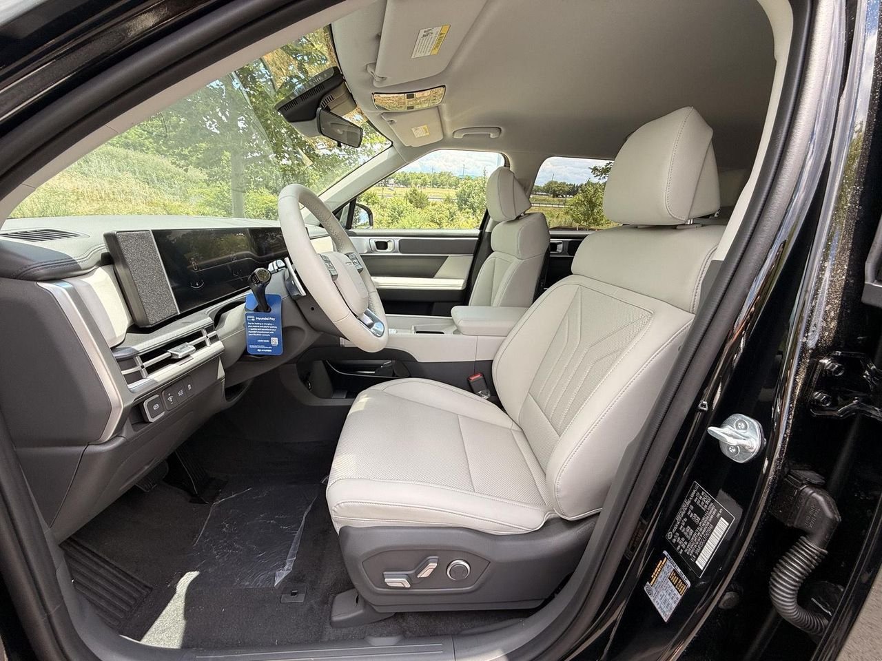 New 2026 Phantom Black Hyundai SEL AWD image 12