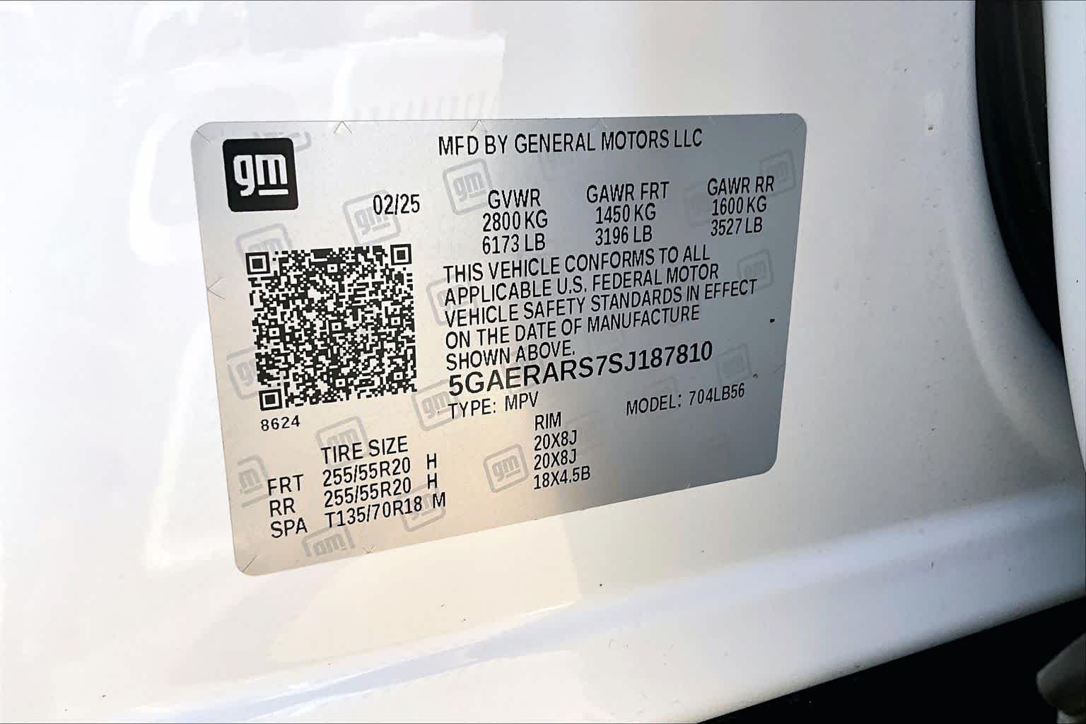 Used 2025 Summit White Buick Preferred image 34