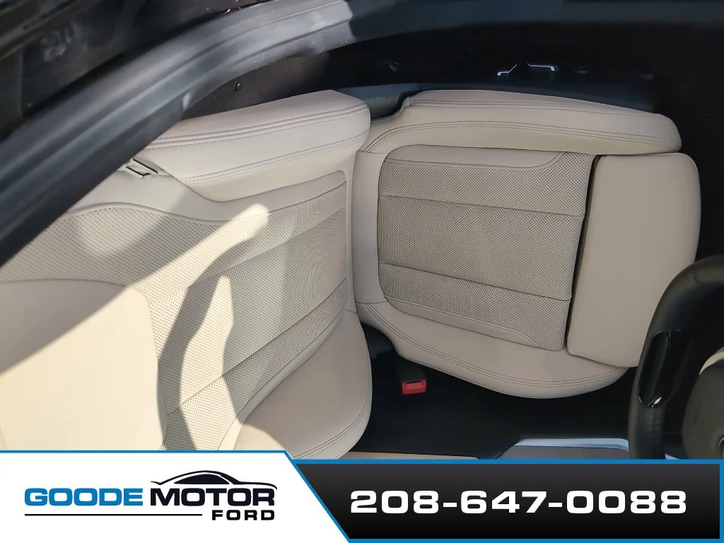 Used 2026 Jet Black BMW 330i xDrive image 12
