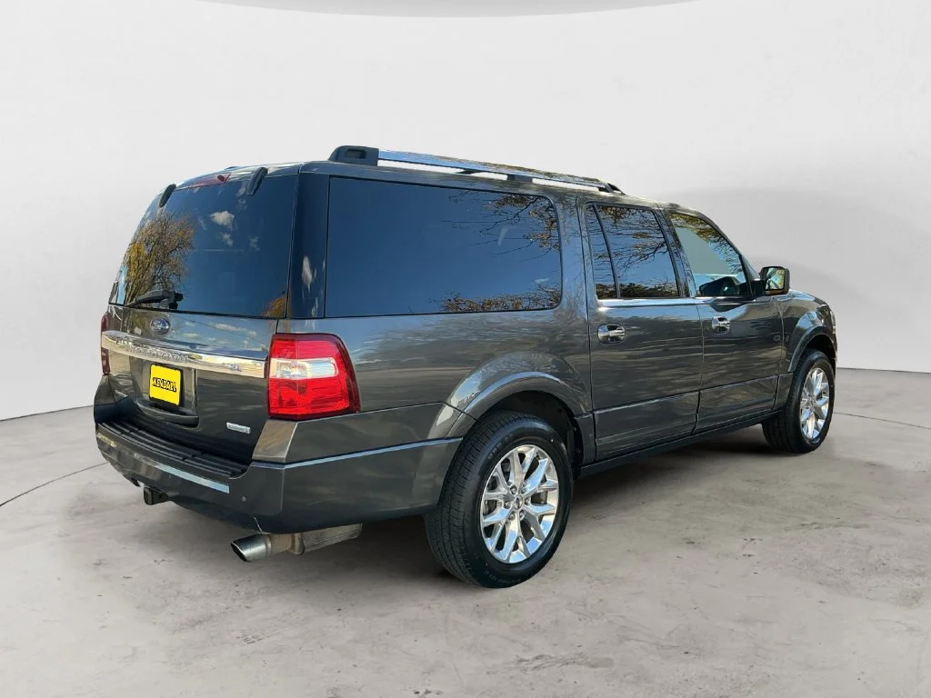 Used 2017 Gray Ford Limited image 8