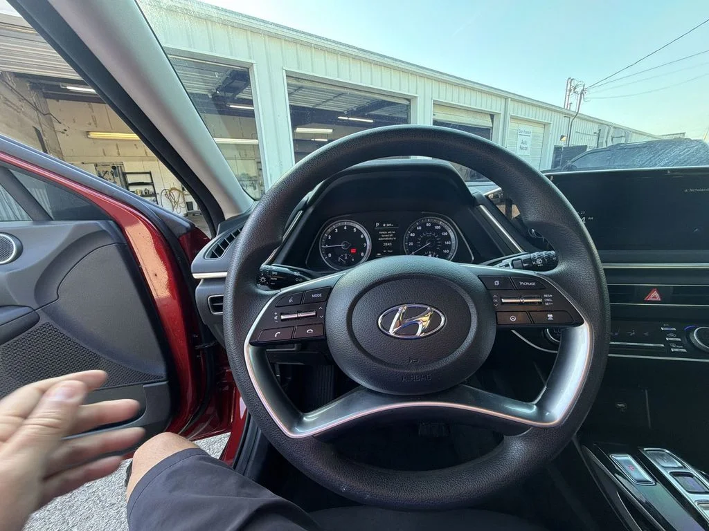 Used 2023 Red Hyundai SEL image 14