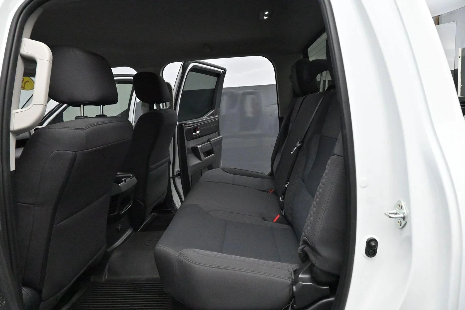 Used 2024 Ice Cap Toyota SR5 image 26