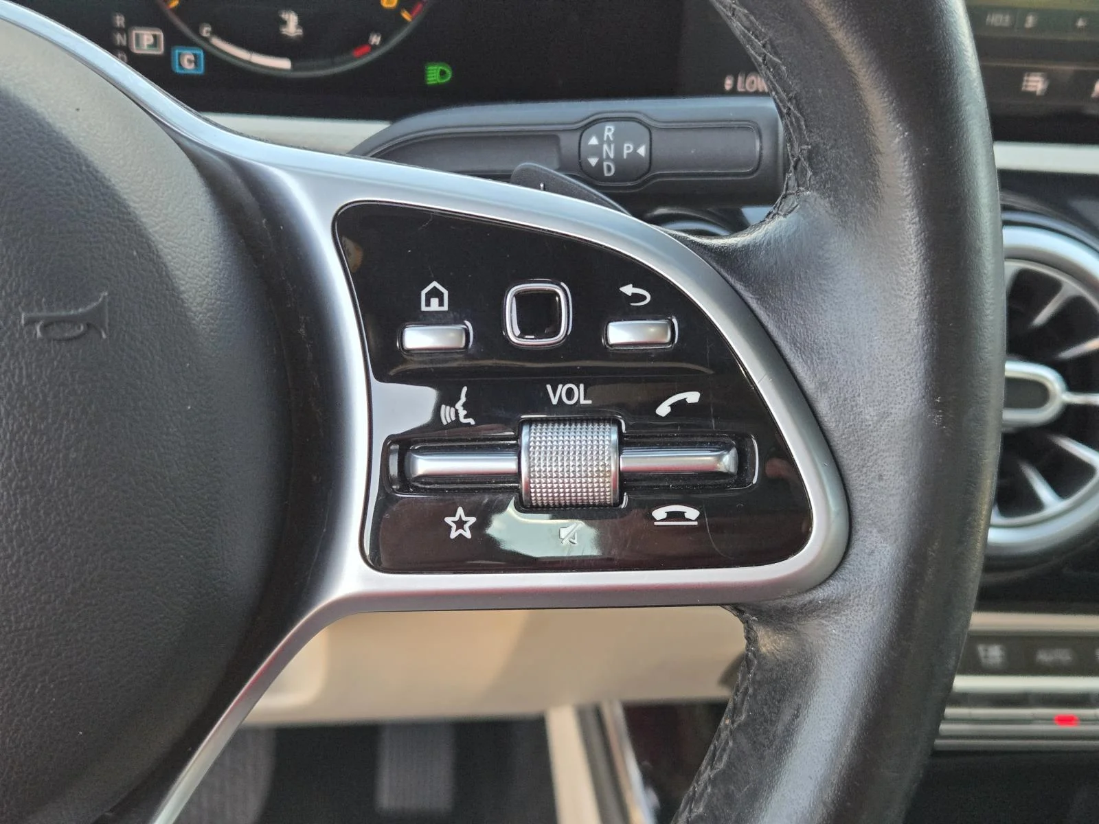 Used 2019 Digital White Metallic Mercedes-Benz A 220 Sedan image 16