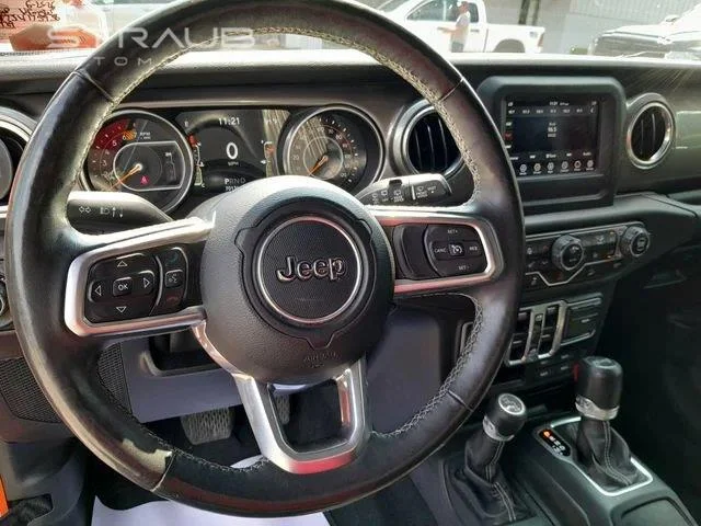 Used 2018 Punkn Metallic Clearcoat Jeep Sahara image 11