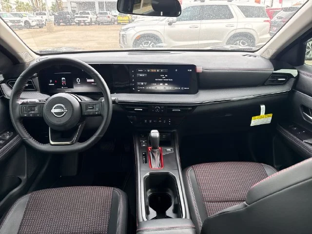 Used 2025 Gray Nissan SR image 13