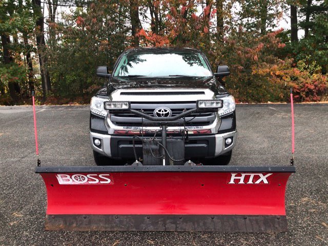 Used 2014 Black Toyota SR5 image 12
