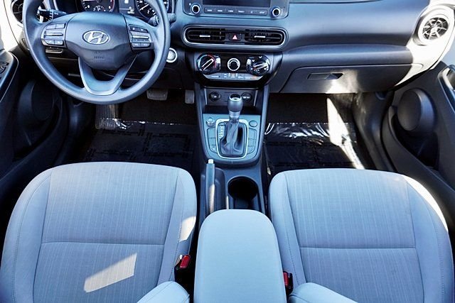 Used 2023 Green Hyundai SEL image 19