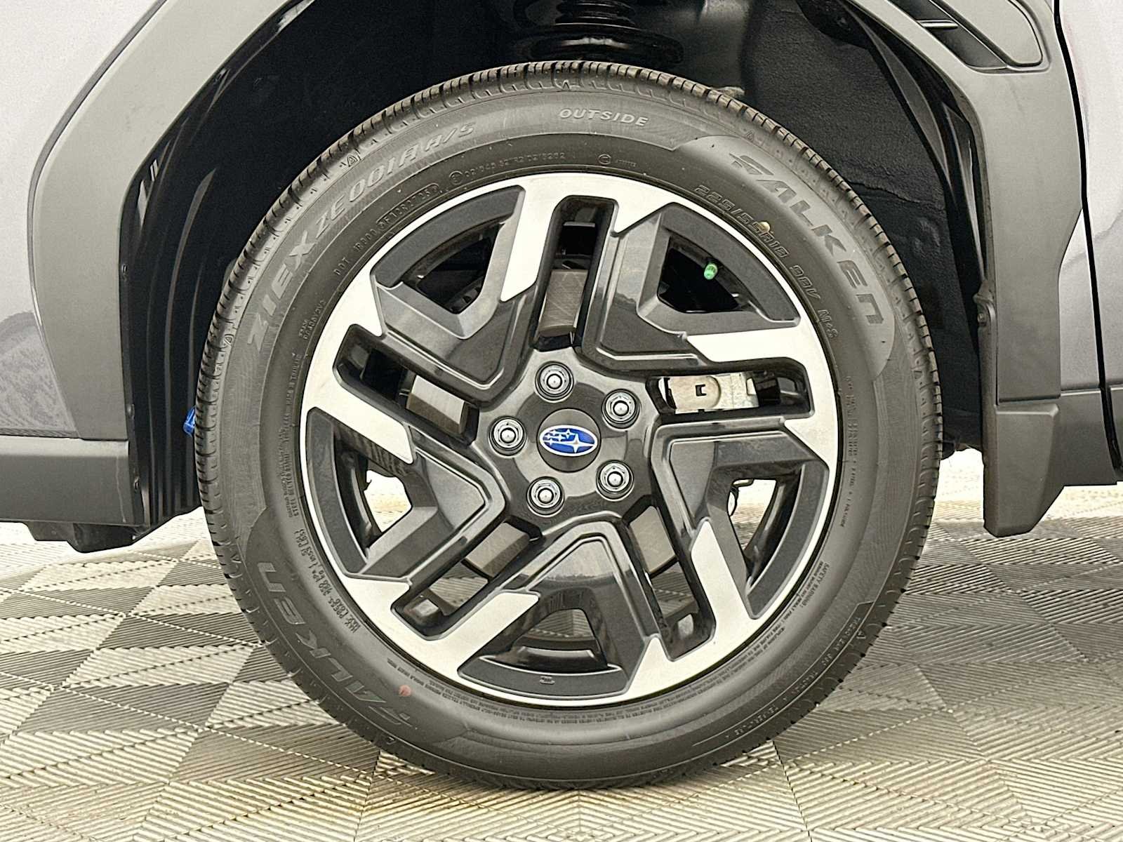 Used 2026 Magnetite Gray Metallic Subaru Limited image 29