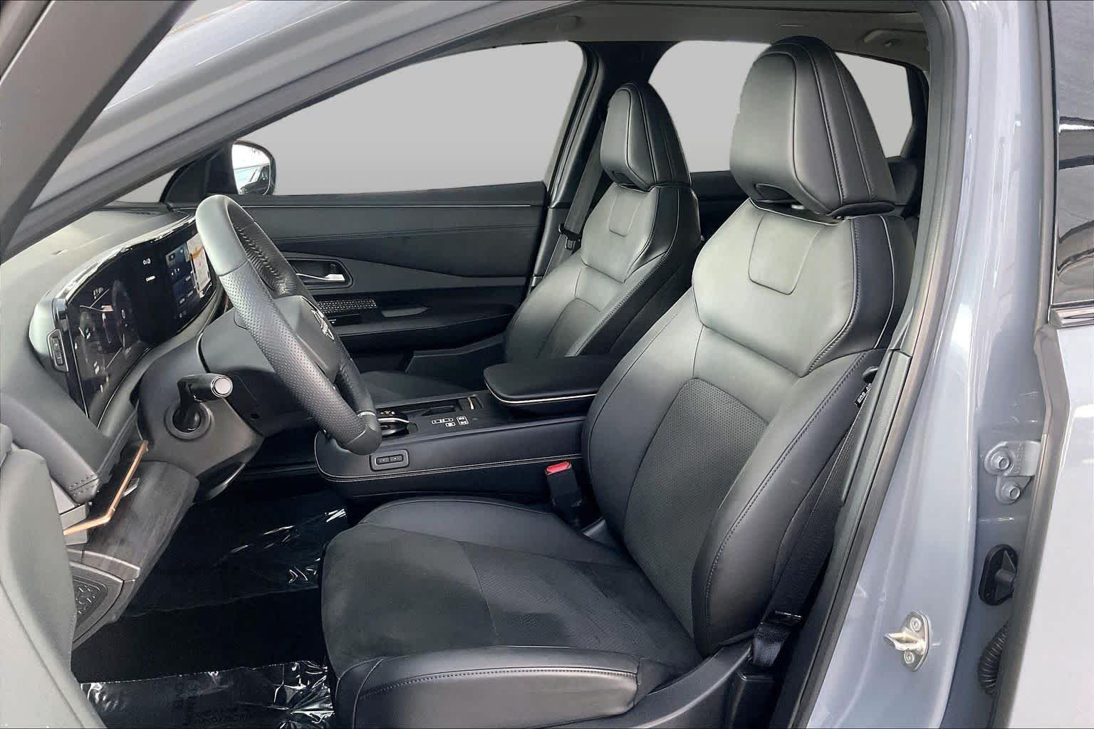 Used 2024 Boulder Gray Pearl Nissan EVOLVE+ image 7