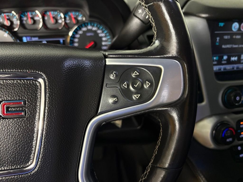 Used 2019 White GMC SLE image 25
