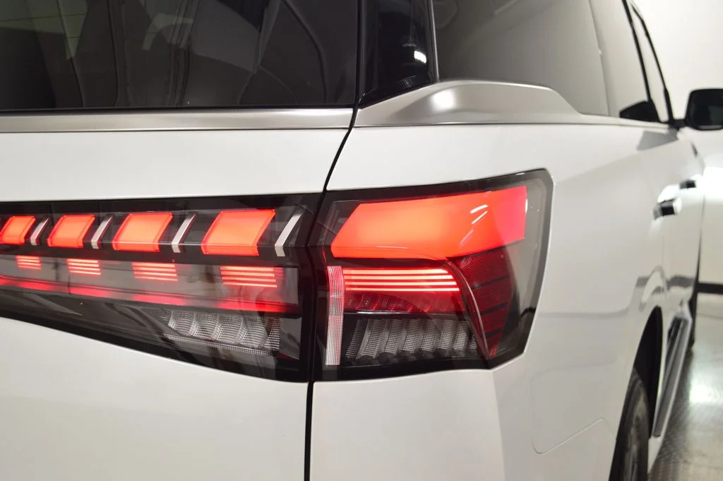 Certified Used 2025 White INFINITI PURE image 12