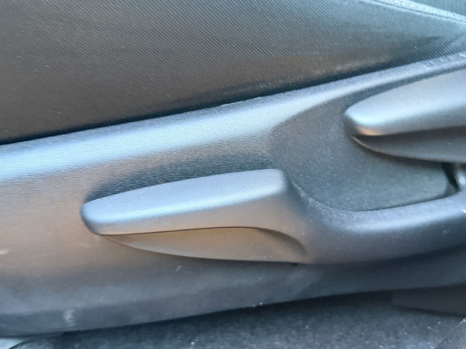 Used 2015 Magnetic Gray Metallic Toyota XLE image 6