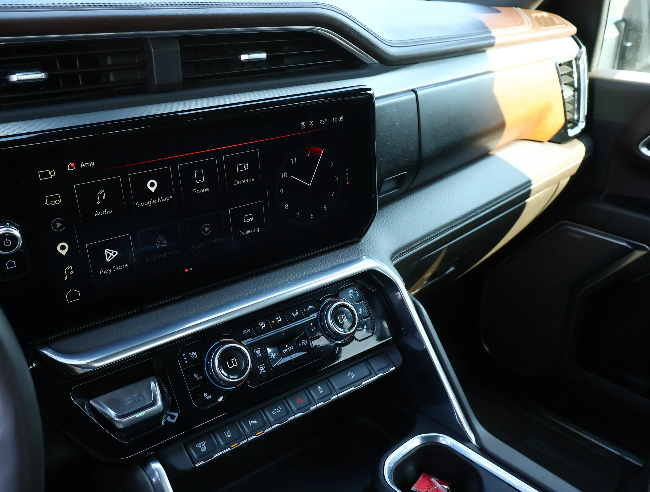 Used 2025 White Frost Tricoat GMC Denali image 23