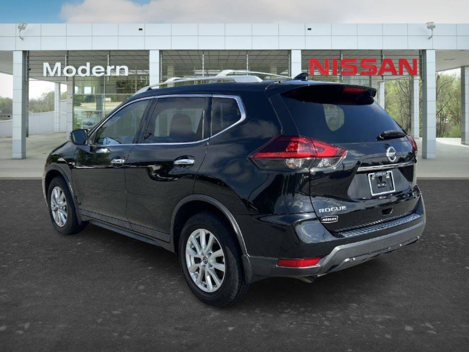 Used 2019 Magnetic Black Pearl Nissan S image 7