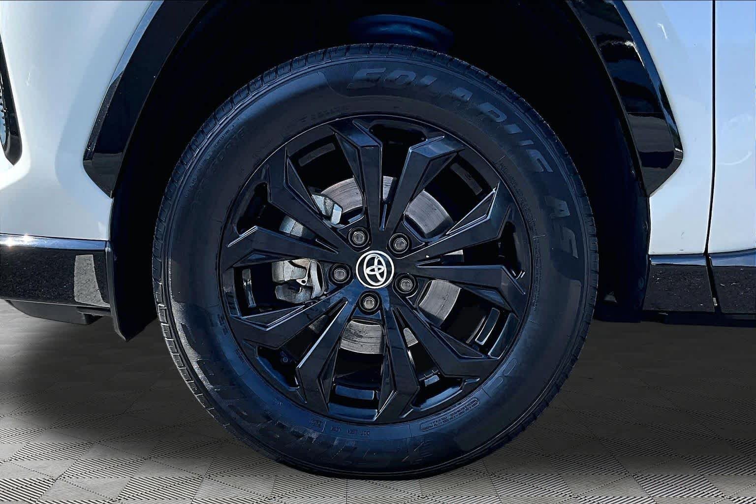 Used 2022 Blizzard Pearl Toyota Hybrid SE image 11