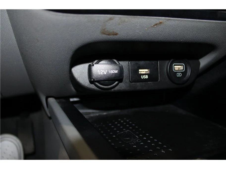 Used 2021 Quartz White Hyundai SEL image 29