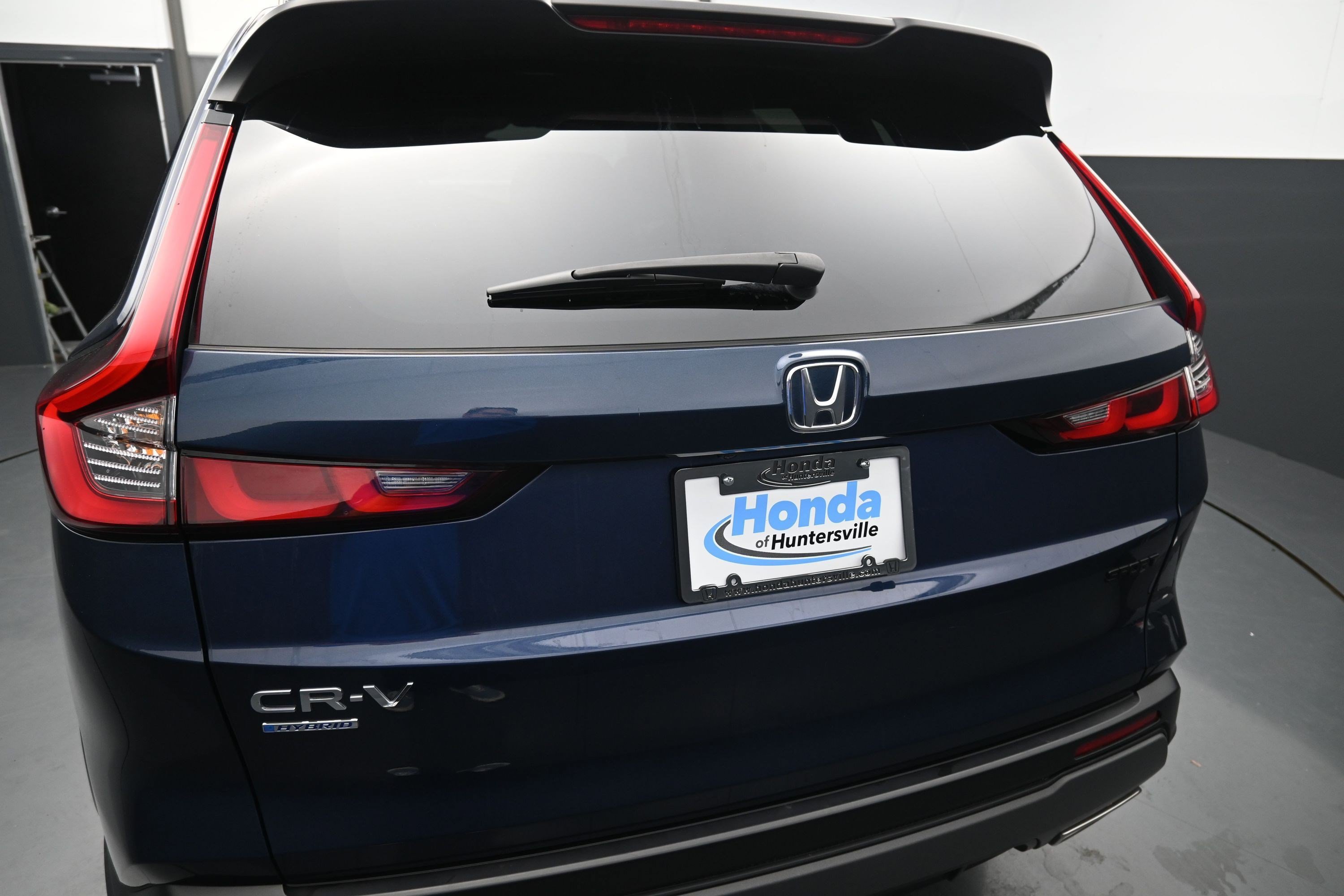 Certified Used 2025 Still Night Pearl Honda Sport image 13