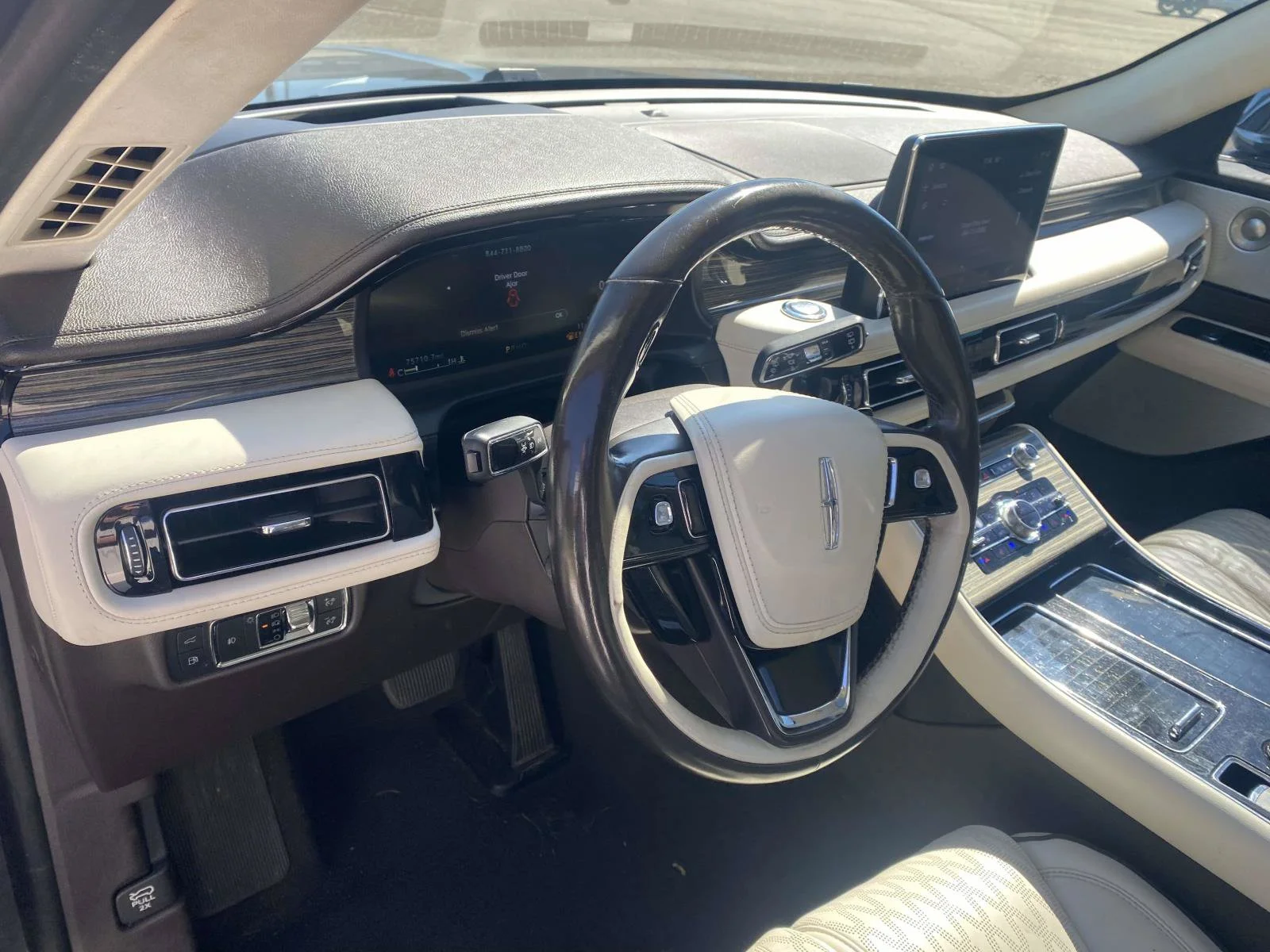 Used 2020 Gray Lincoln Black Label Grand Touring image 17