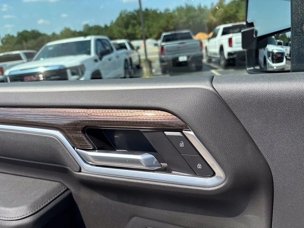 New 2026 Summit White Chevrolet LT image 22