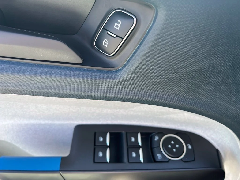 New 2026 Carbonized Gray Metallic Ford XLT image 15