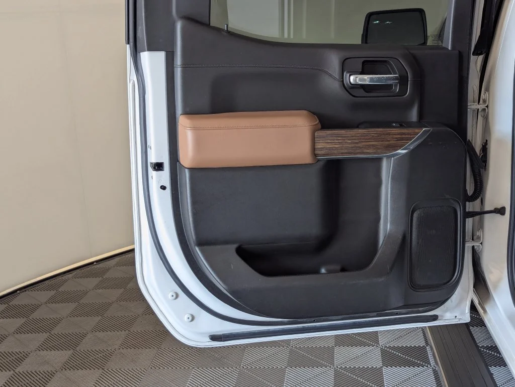 Used 2022 Beige Chevrolet High Country image 36